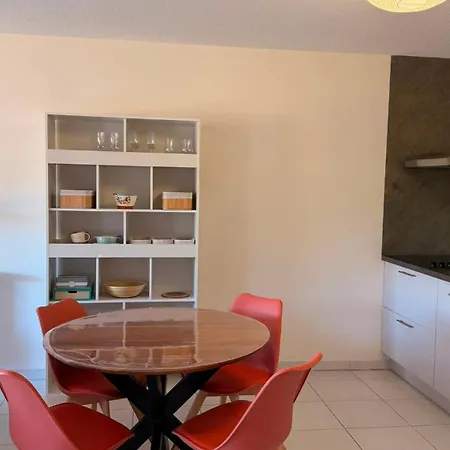 T2b Proche Centre Avec Parking Prive Gratuit Et Terrasse *