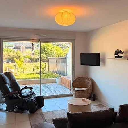 Apartment T2b Proche Centre Avec Parking Prive Gratuit Et Terrasse *