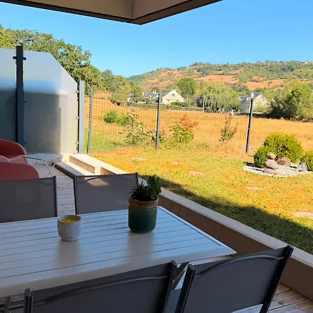 T2b Proche Centre Avec Parking Privé Gratuit Et Terrasse Appartement Espalion